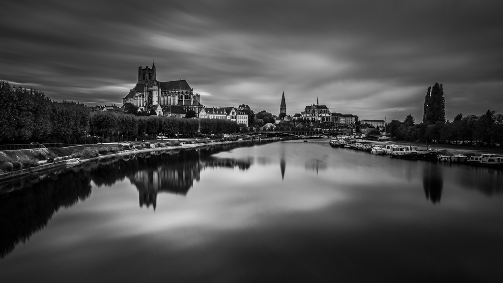 Auxerre vue depuis le pont paul bert.jpg