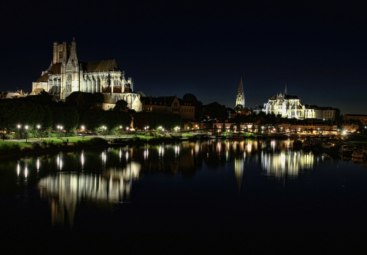 Auxerre By Night depuis le pont Paul Bert