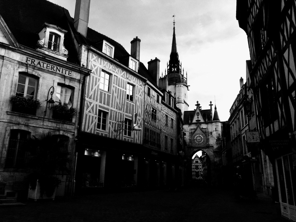 Place hotel de ville - Auxerre